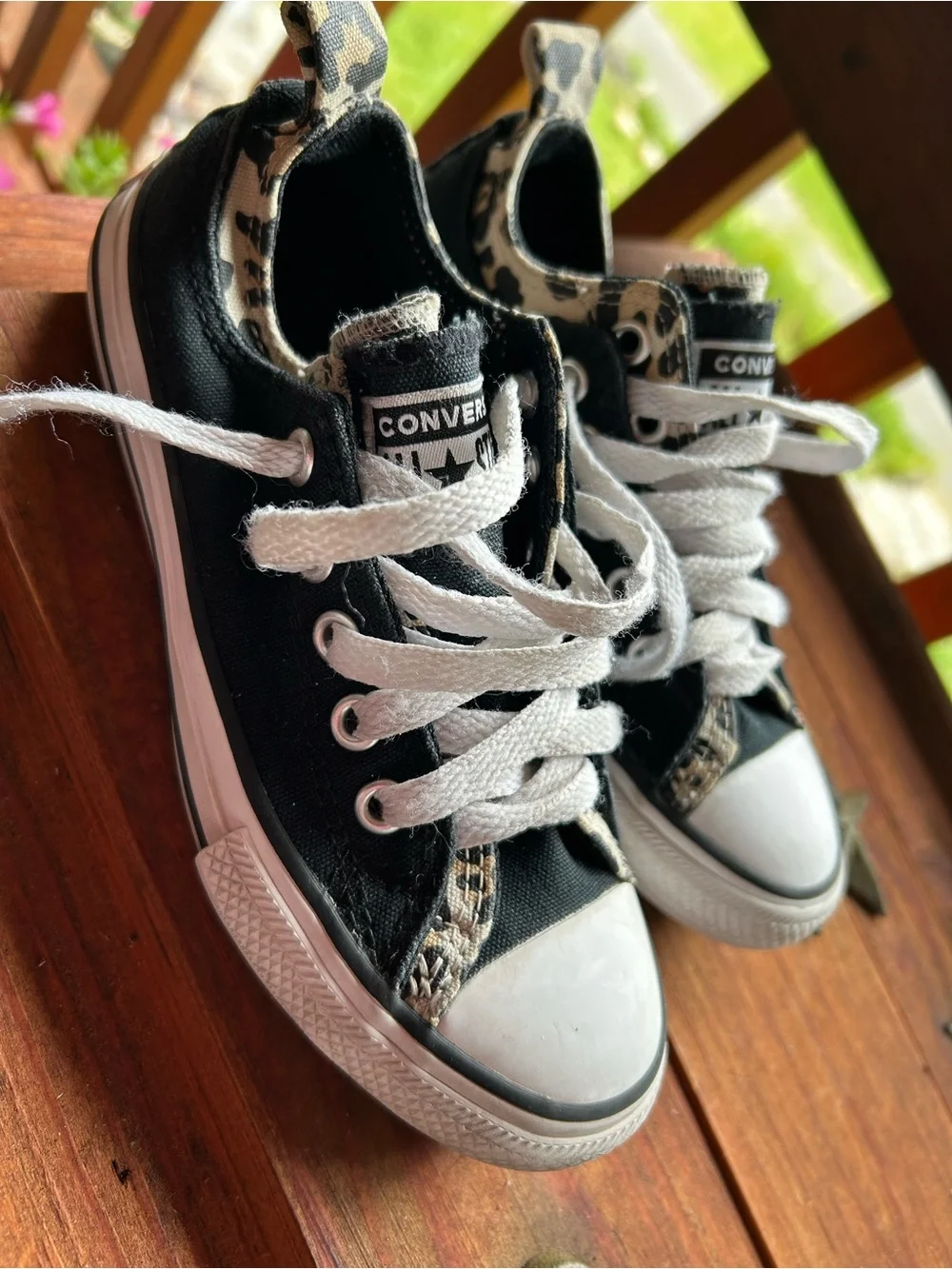 Converse All Star Low Top Black Canvas Sneakers Size 13 Black & Leopard print